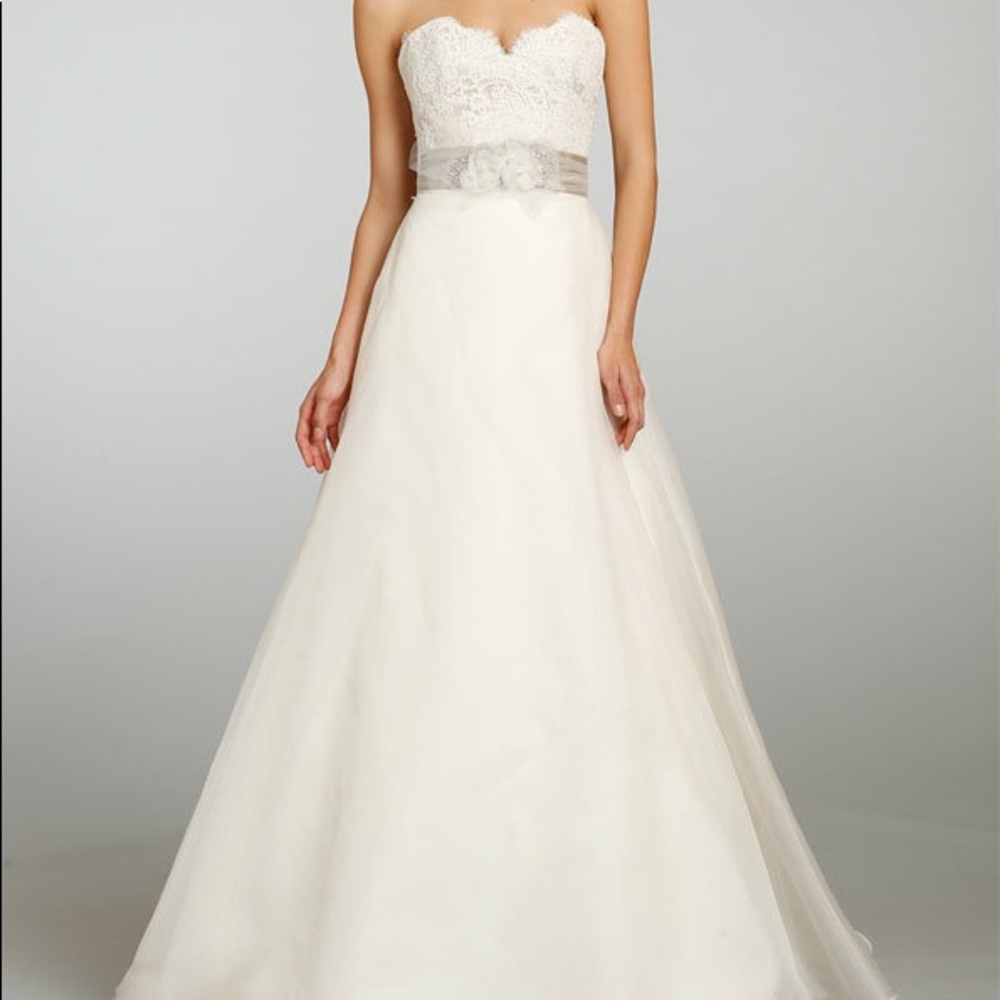 Jim Hjelm 8308 wedding dress